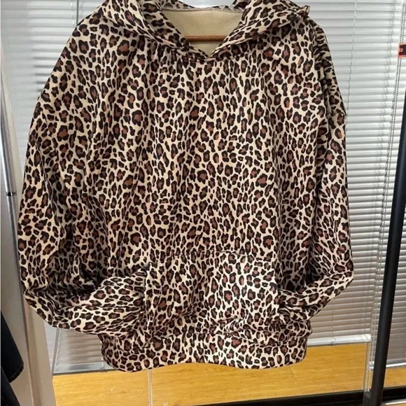 Leopard Print Hoodie - Picture 2 of 4